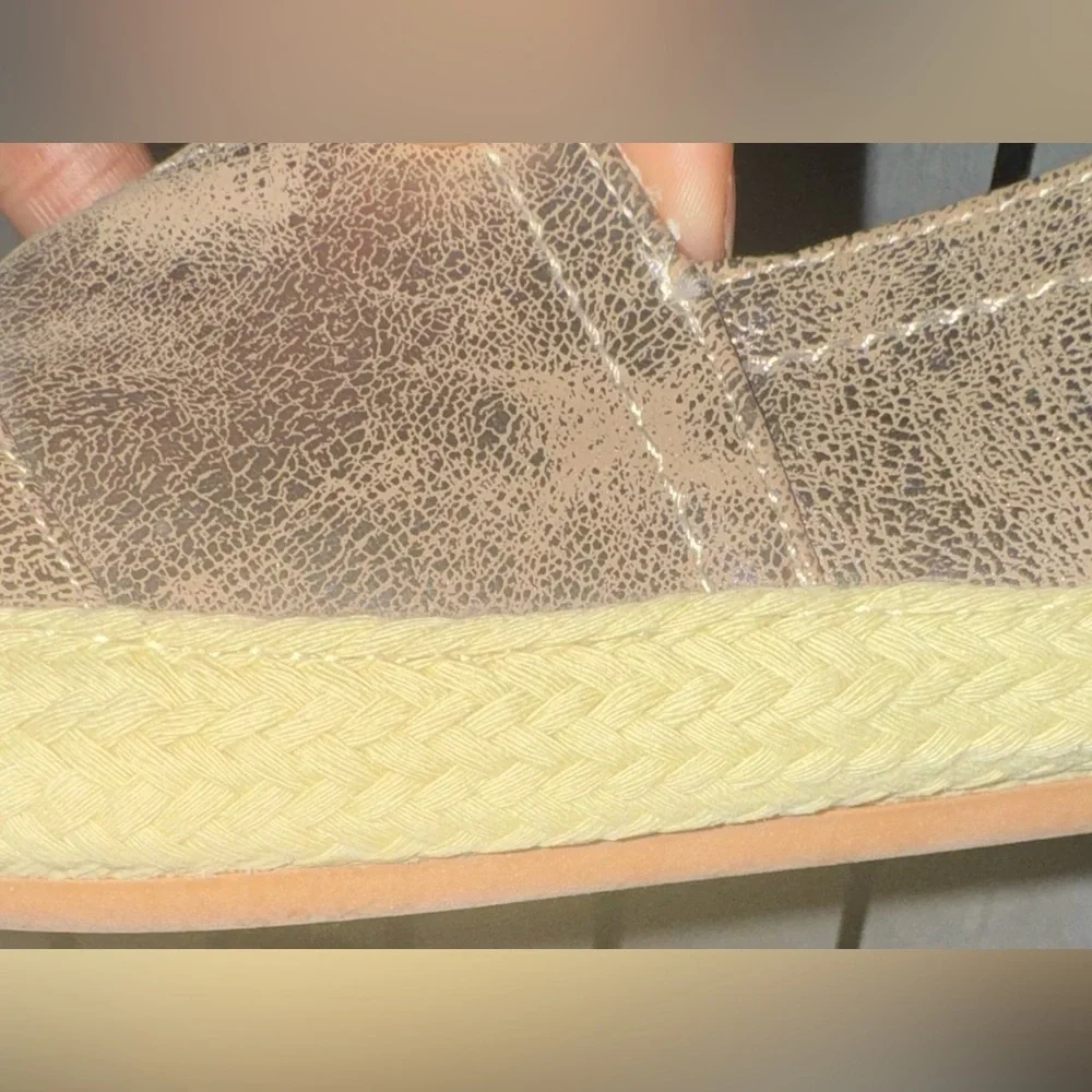 Relativity Metallic Flat Espadrilles Size 8